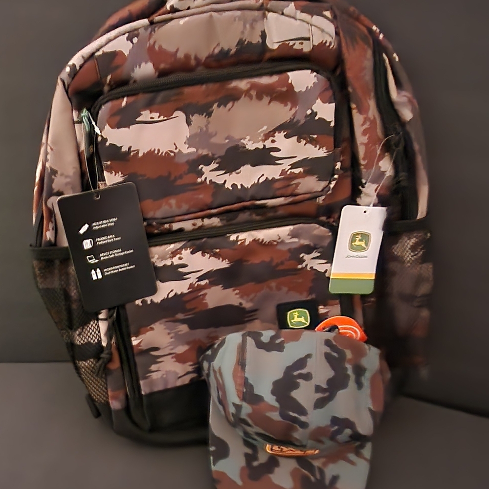 NWT John Deere Jordy 18in Camo Backpack, Hunt, Hike, Laptop, School, W/ Camo Hat